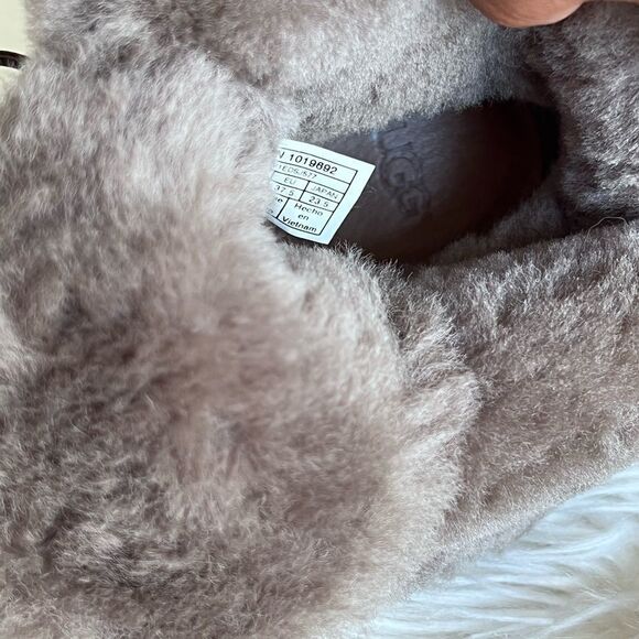 UGG Jerene Genuine Shearling Lined Boot - Picture 7 of 7